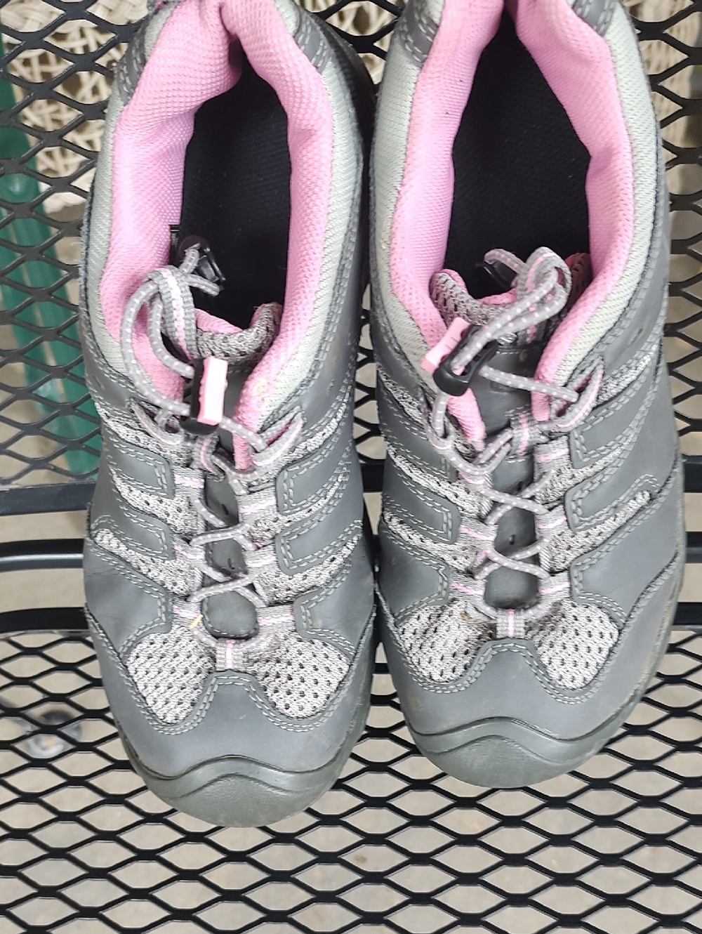Women's Keen Gray and Pink Athletic Hiking Shoes Size 6